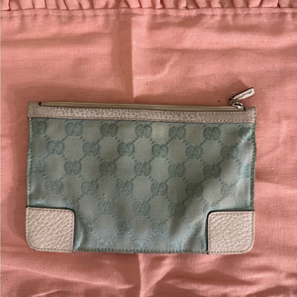 Authentic Gucci Ophidia Small Zip Top Pouch with white leather